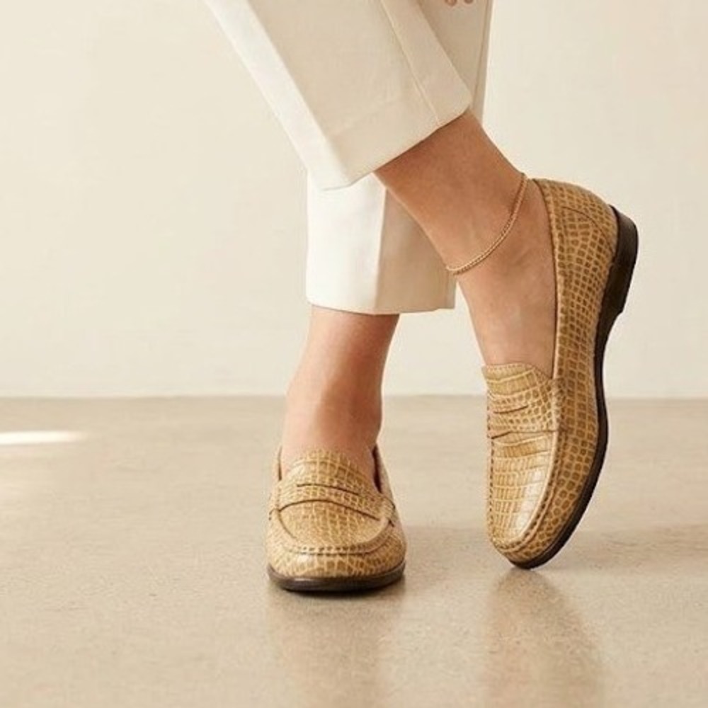 SAS Simplify Loafers 8.5 M Tan Croc-Embossed Leather Made in USA NWOT